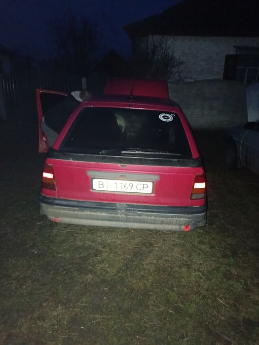 Опель кадет 1.3  газ бензин