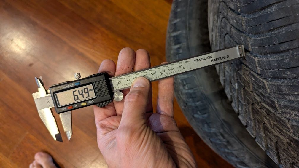 4x Opony całoroczne 235/55 R17 – Continental 2021 i Goodyear 2018