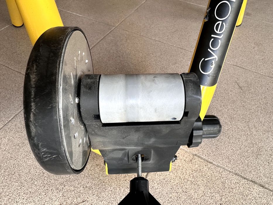 Trenażer Saris MAG Cycleops idealny do rozgrzewki