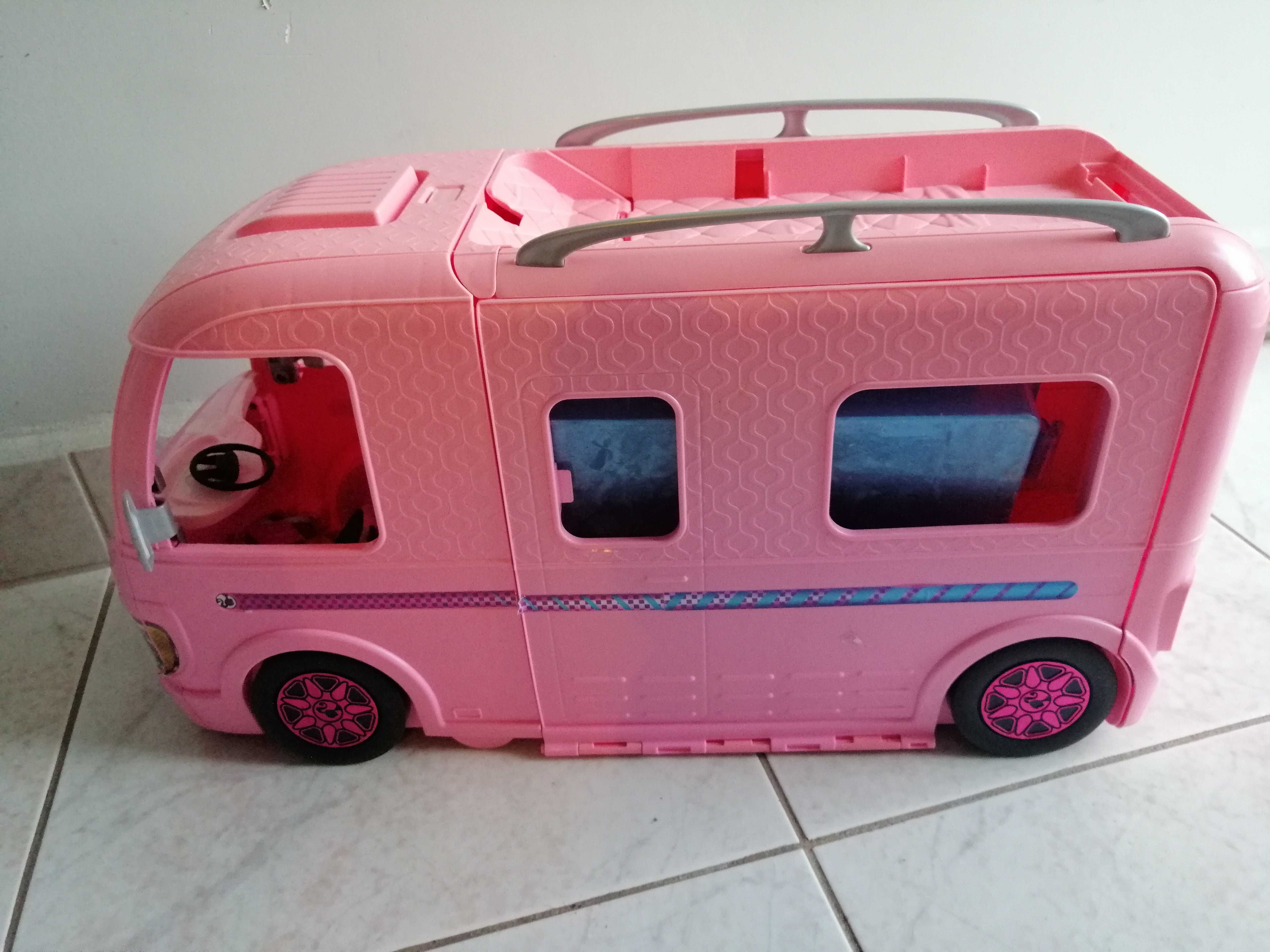 Samochód dla lalki Barbie