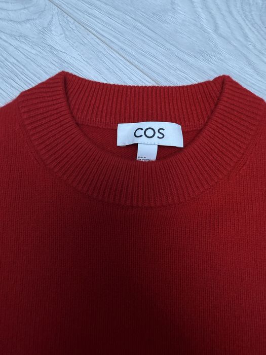 светр кашеміровий COS