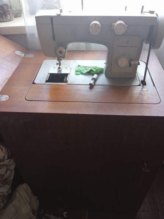 Швейна машинка "Чайка"