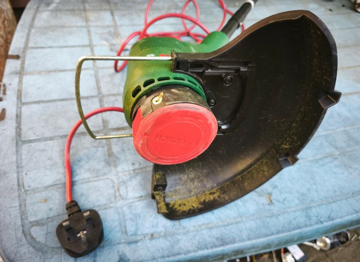 Podkaszarka elektryczna bosch 3600 hc1 j72 kosa żyłkowa
