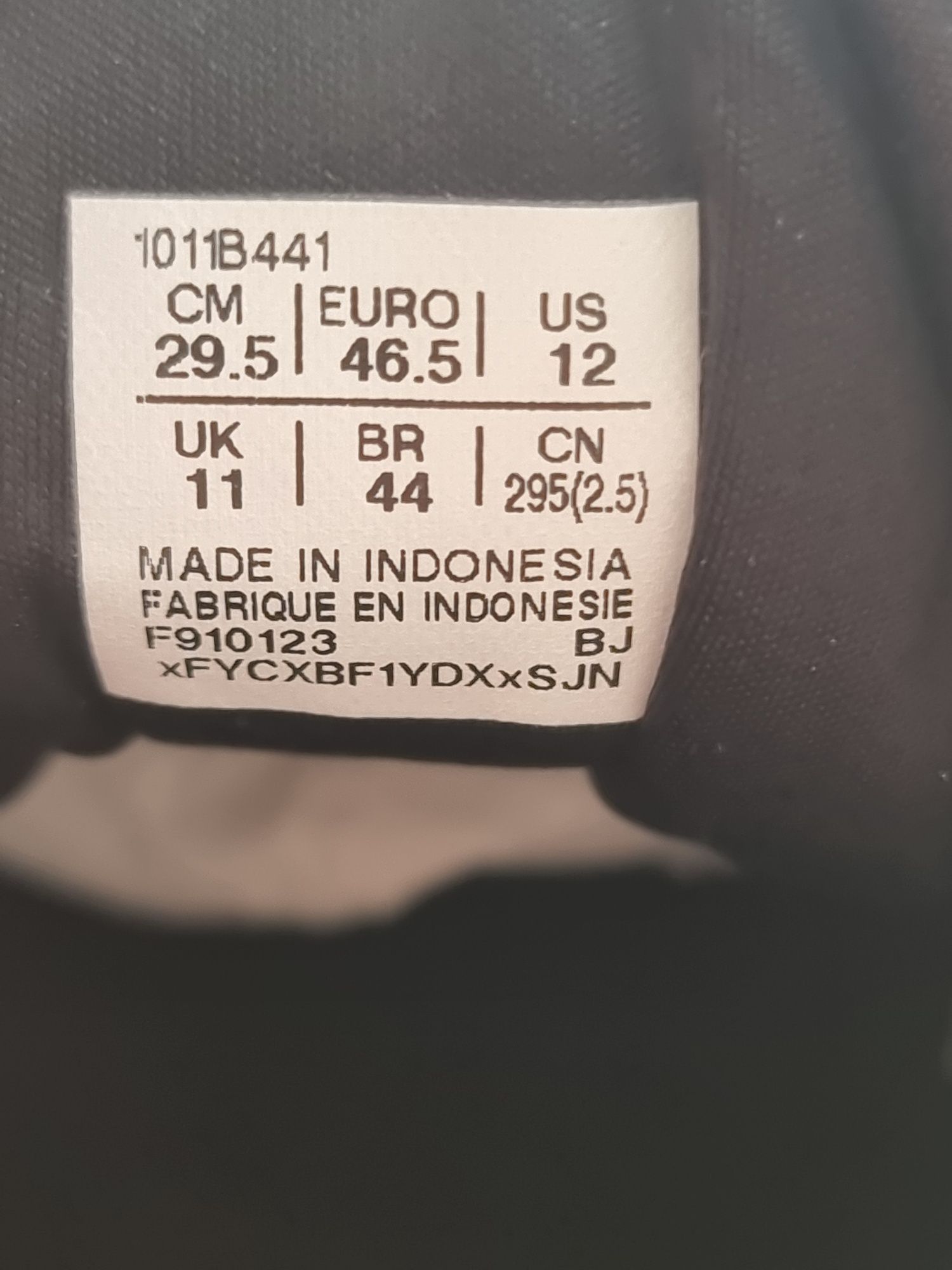 Оригінал 100% кросівки asics gel 2000 11   eur 46.5