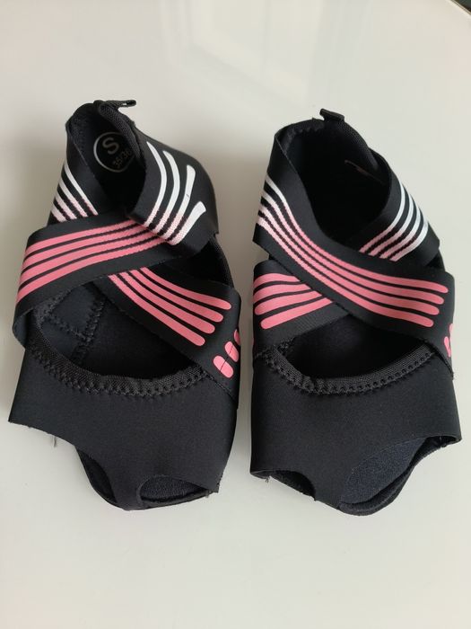 Buty, skarpetki do jogi, pilates 35/36