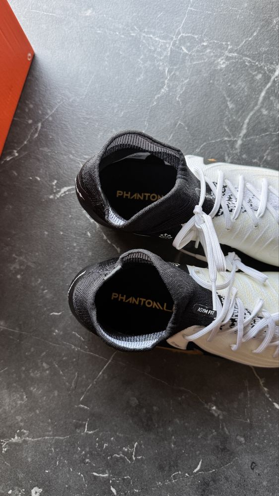 Nike Phantom Luna II Pro FG Black/Gold rozmiar 42, wkładka 26.5 cm