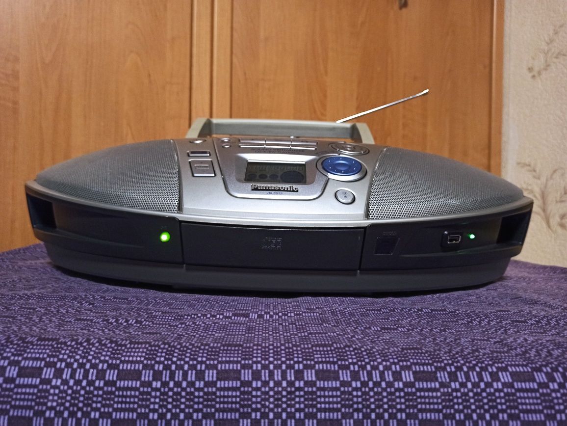 Panasonic Bluetooth/usb 2A