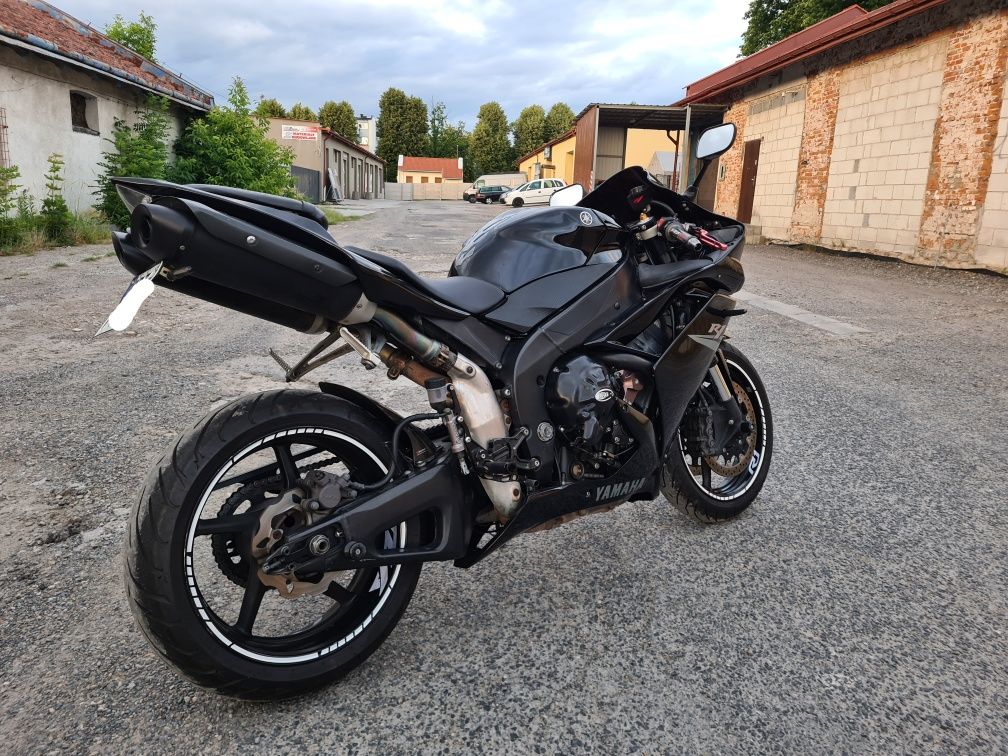 Yamaha R1 RN19 2007 niski przebieg nie RN12 RN09
