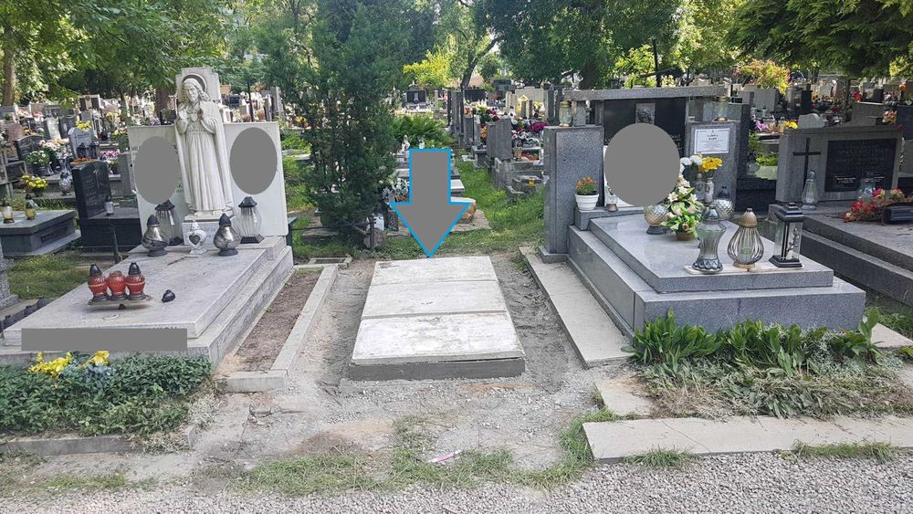 Cmentarz Rakowicki - Grób/ Piwniczka / Odstąpię - obok starej części