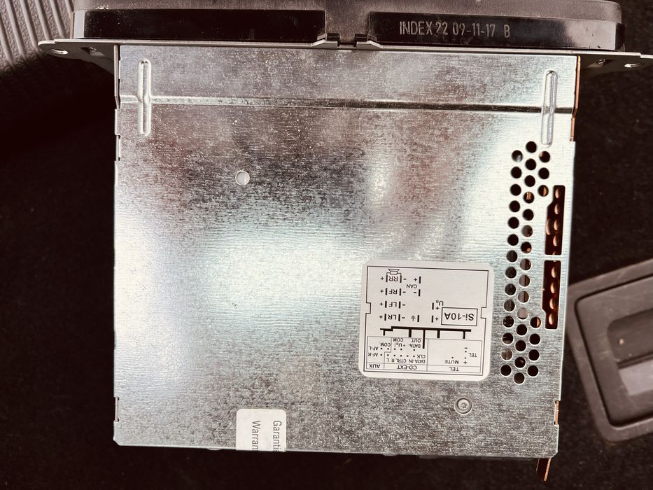 Магнитофон Volksvagen RCD 210