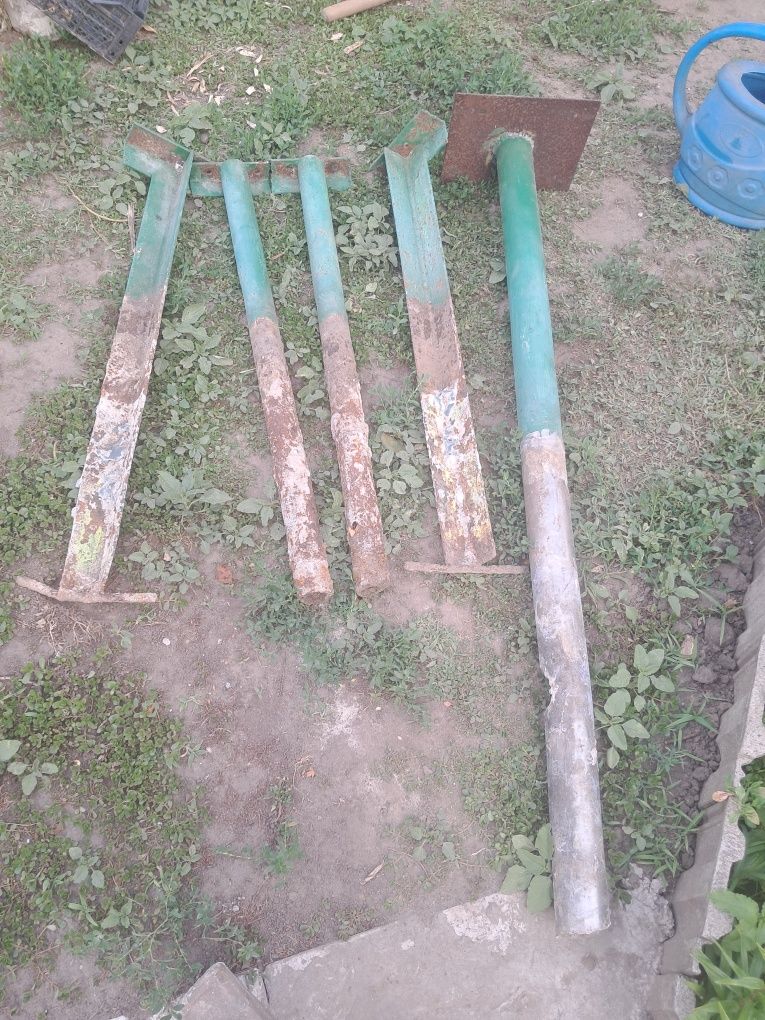Стол металлический