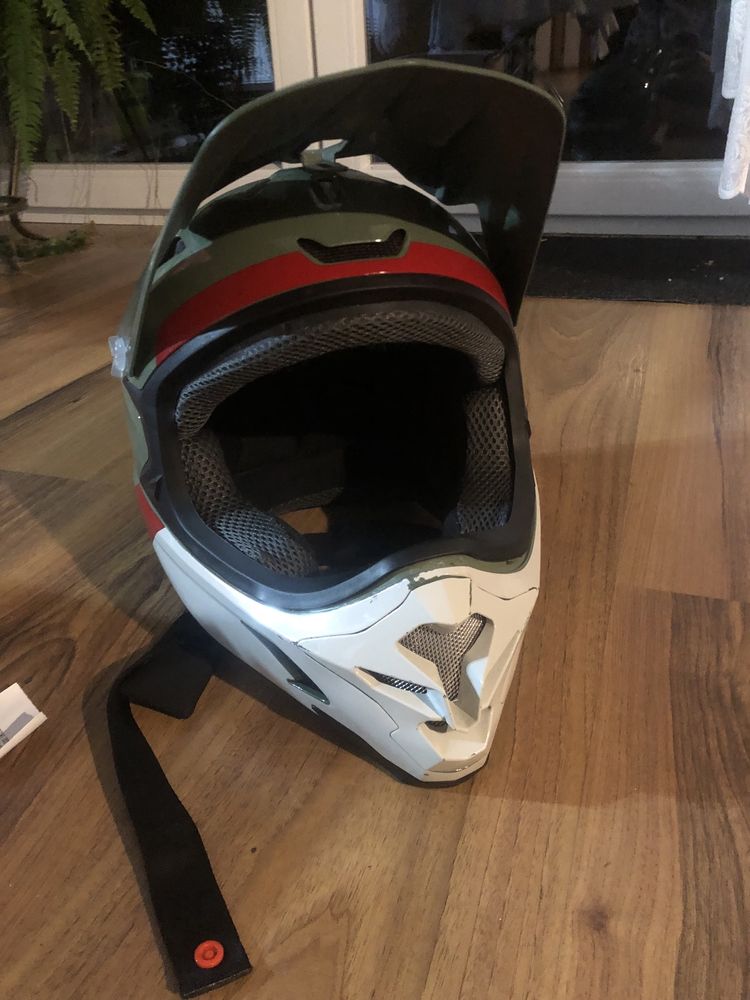 Kask uvex Hlmt bike 10 full face