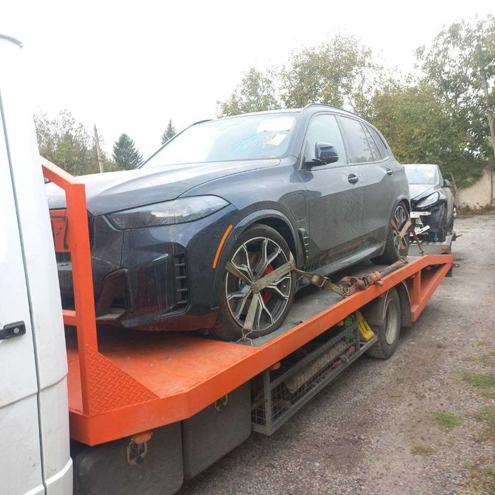 Послуги евакуатора цілодобово 24/7