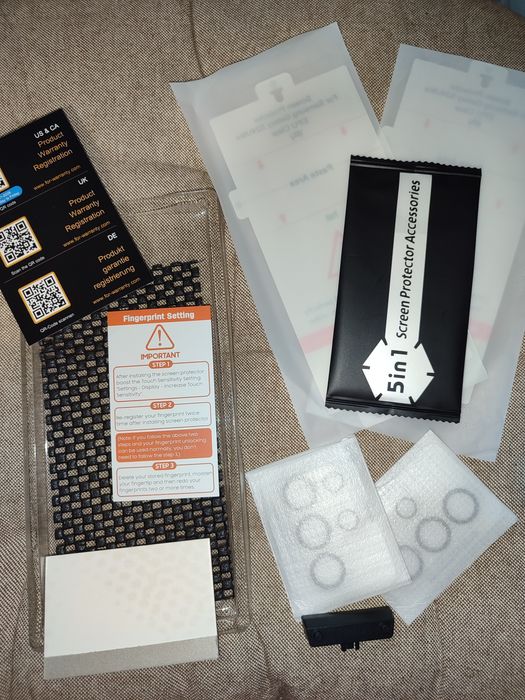 Комплект 5 в 1 для Samsung Galaxy S24: Чохол + 2 скла + Захист камери