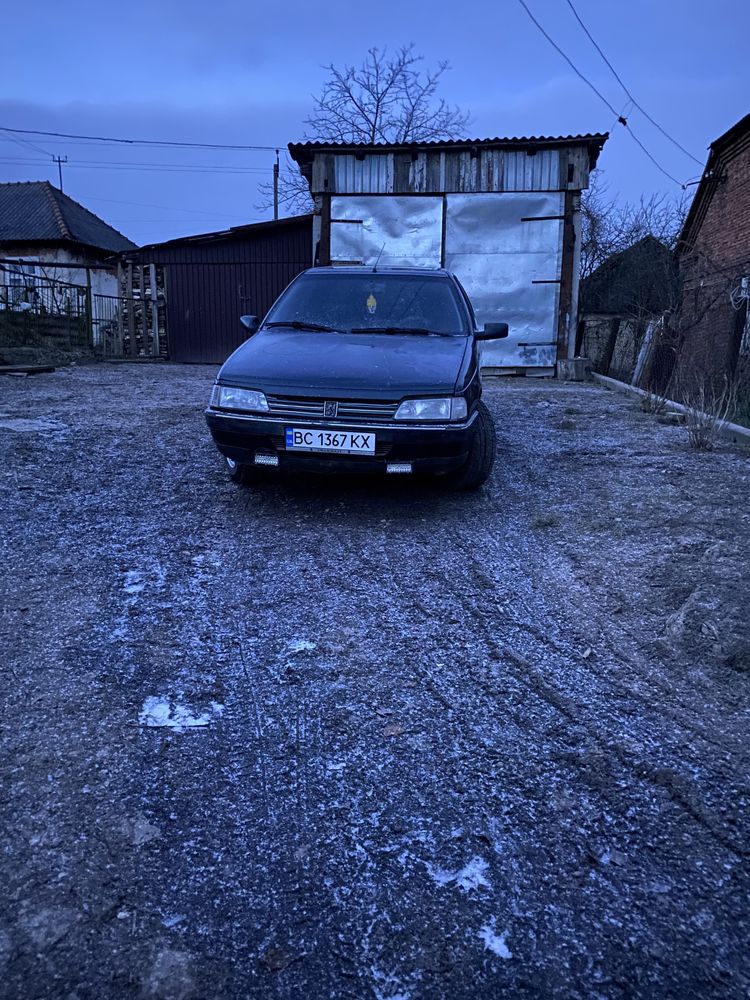 Продам   Пежо   405