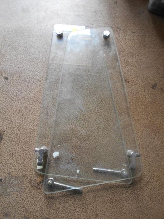 Продам стекло форточки КАМАЗ