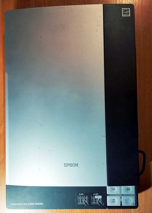 Skaner Epson Perfection V200 Photo, także do negatywów i przezroczy