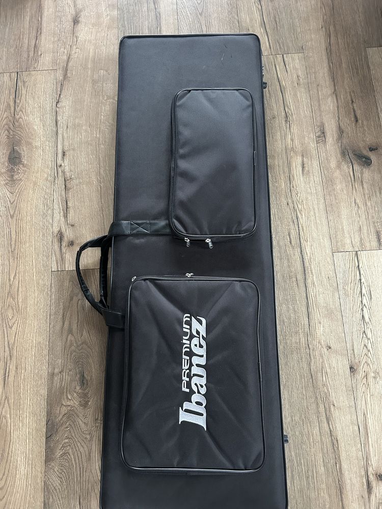 Futerał ( case ) Ibanez Premium Sr Bass