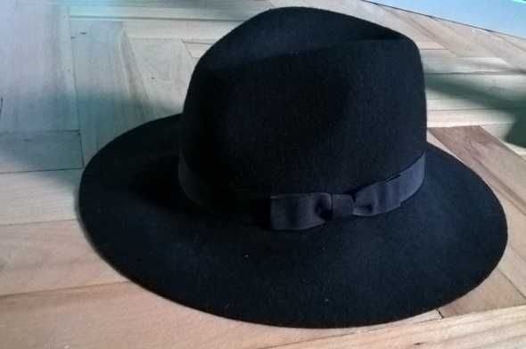 kapelusz czarny damski