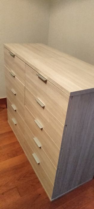 Camiseiro duplo de quarto