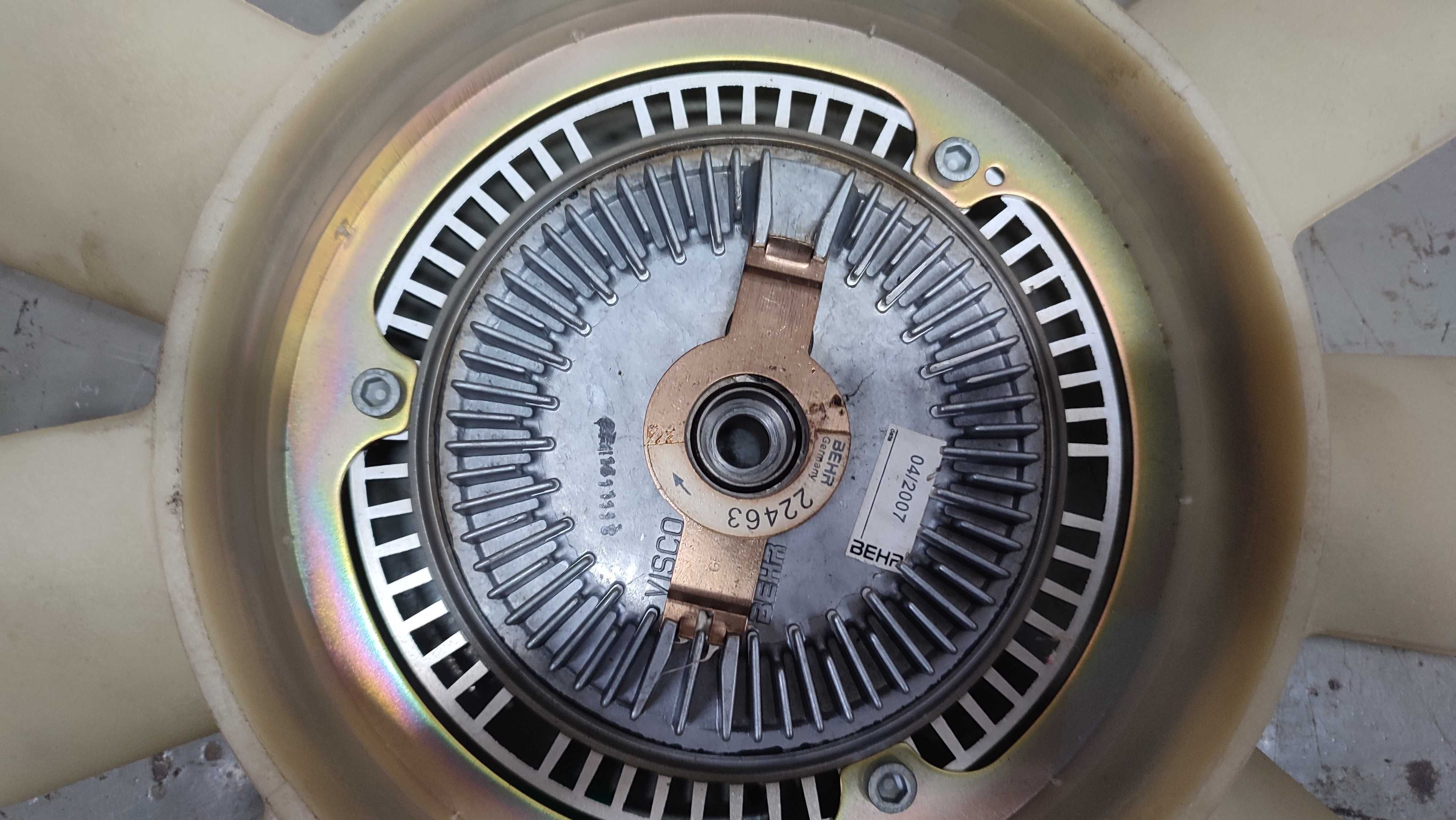 Wentylator chłodnicy sprzęgło wiskozowe HELLA  VW LT 2.8