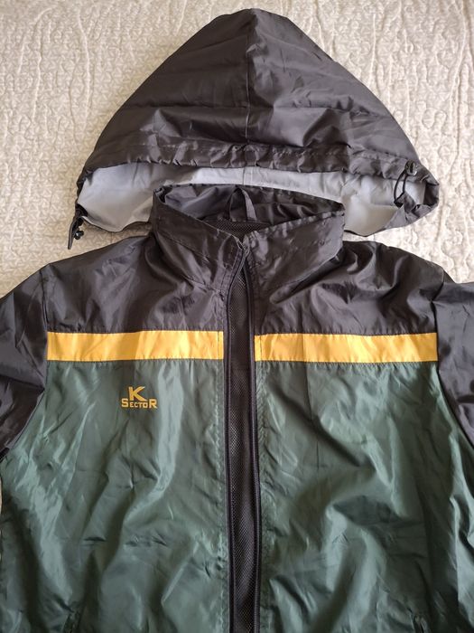 Вітровка спортивна