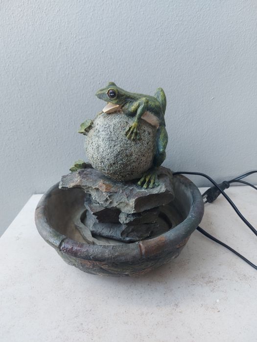 Fonte em forma de sapo