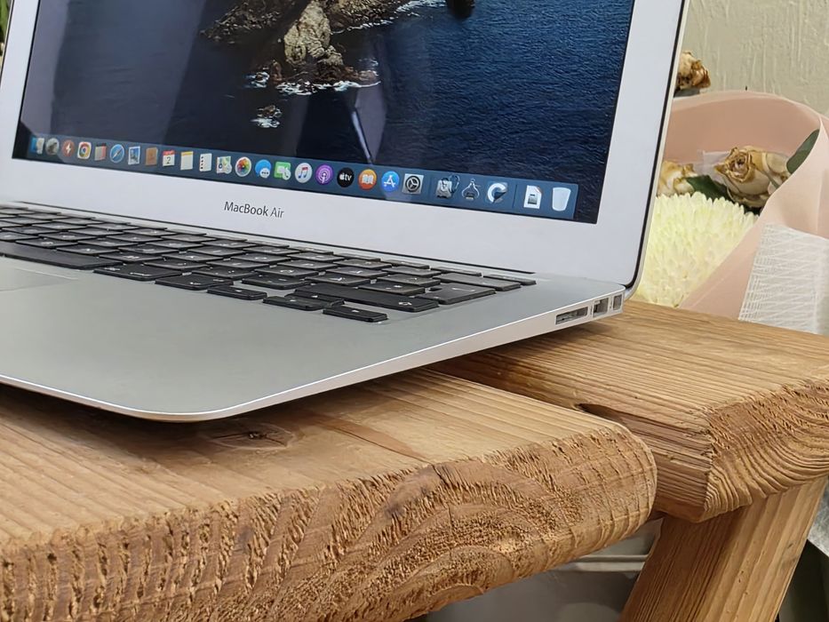 Apple MacBook Air a1466 i5 2013 4/128
