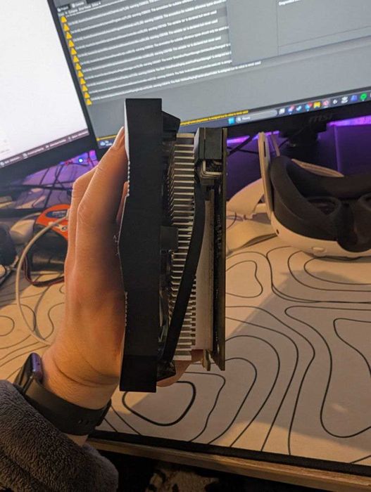 Бюджетна відеокарта AMD Radeon R9 370 4GB GDDR5