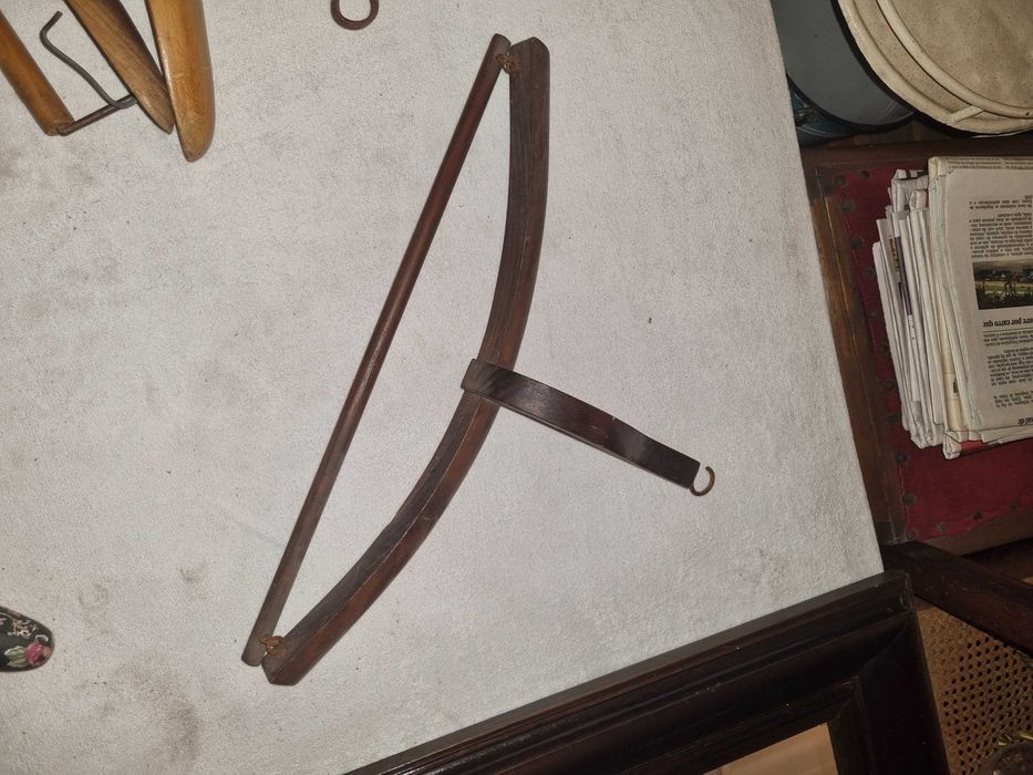 Cabides antigos madeira, de qualidade,  com design especial