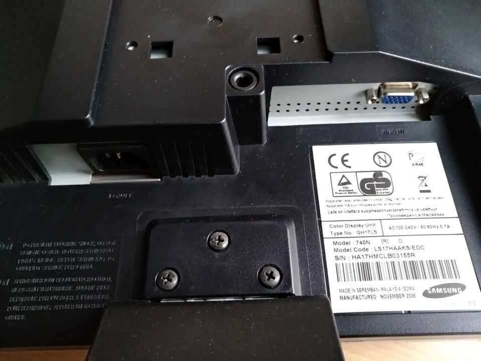 Monitor Samsung 17 cale 740N