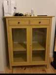 Witryna Ikea Hemnes 110x130 cm z szufladami - żółta bejca
