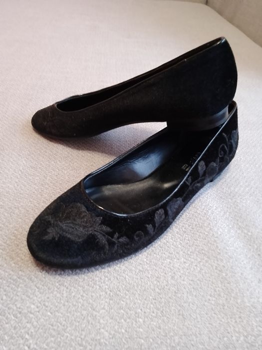 Продам нові балетки