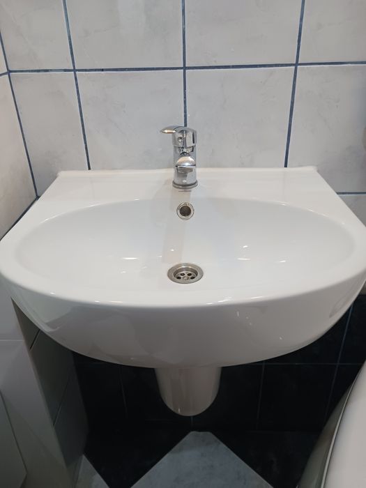 umywalka 55cm z podstawą plus bateria