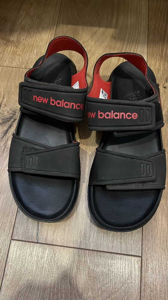 New Balance сандалі оригінал