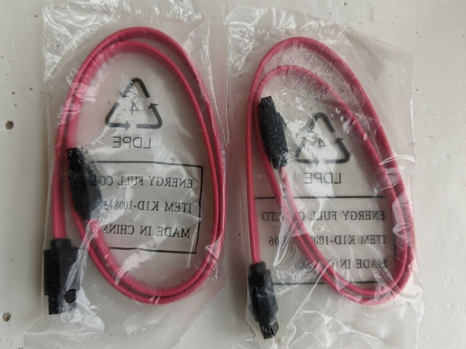 Кабель SATA новый