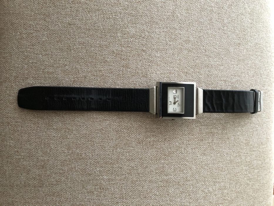 Relógio Swatch Irony YUS117 Houla Black