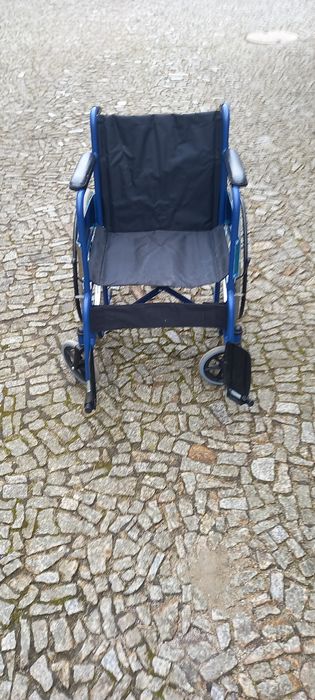 Wózek inwalidzki składany