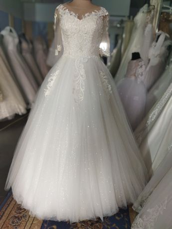 Весільне плаття кольору Айворі