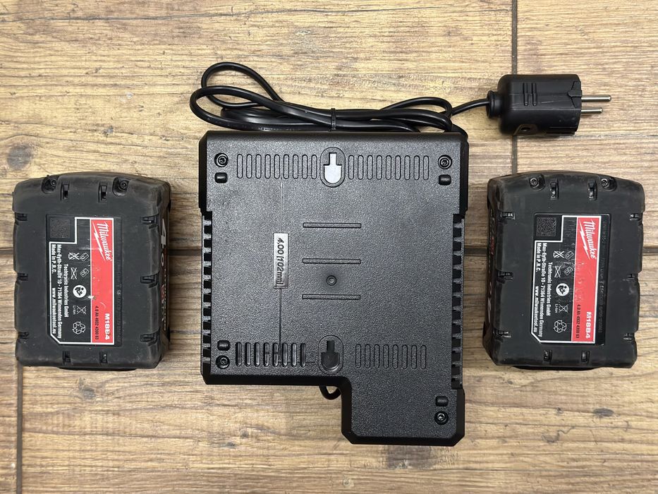 2x bateria akumulator Milwaukee M18 4AH + ładowarka M12-18C | Zestaw