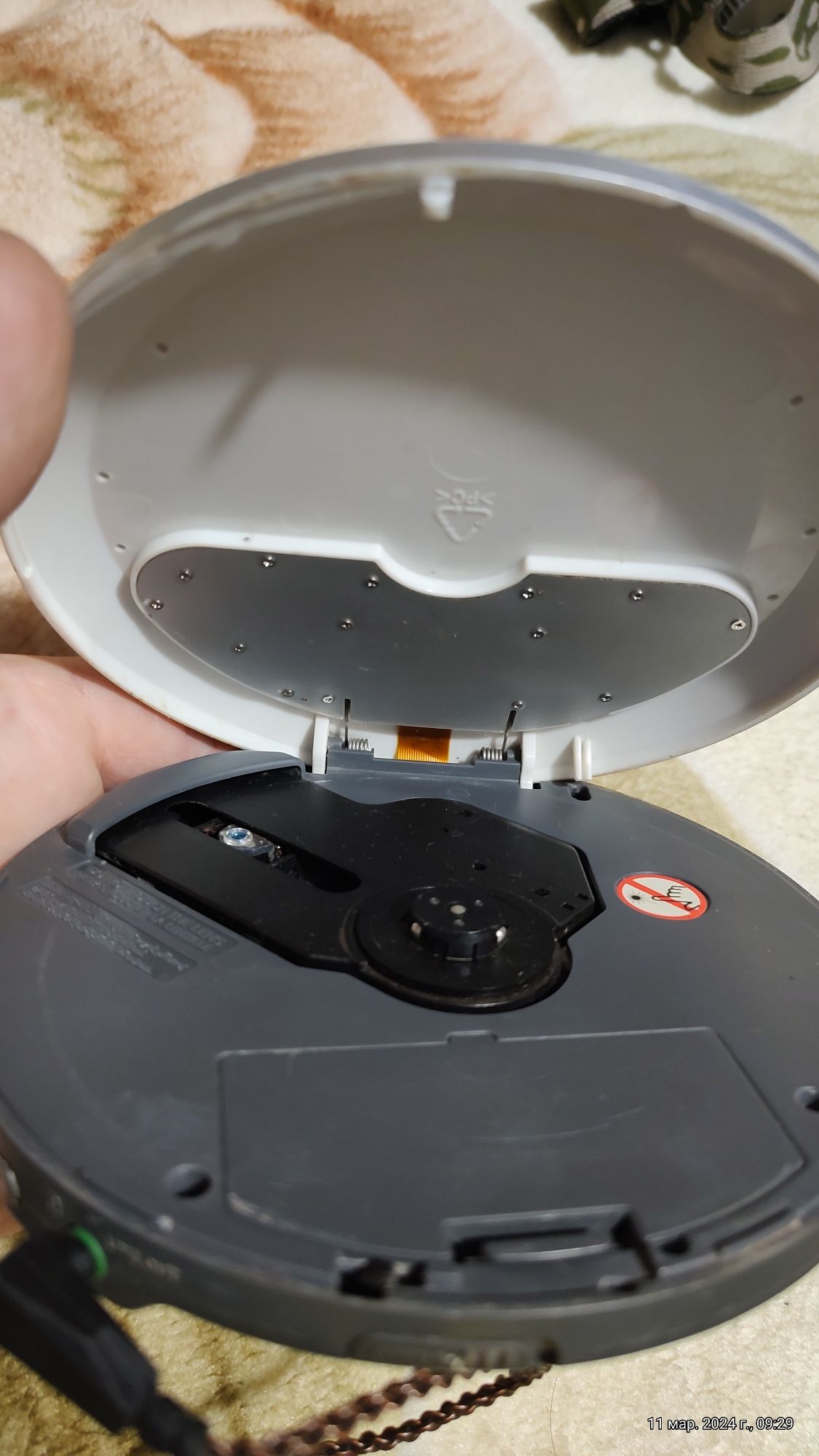Продам CD-player Philips и Coby