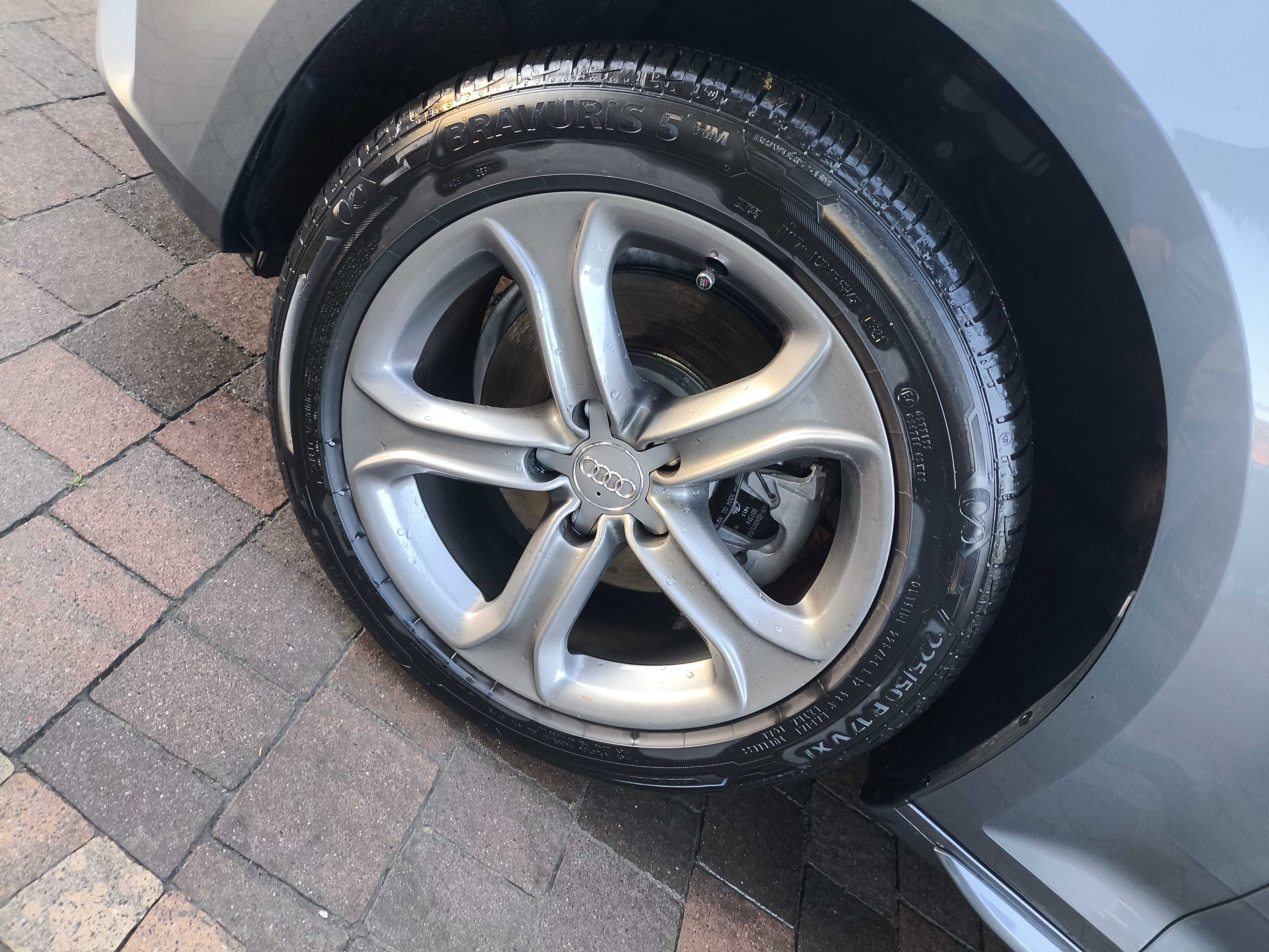 Audi A4 B9 kombi Sline 2.0 TDI
