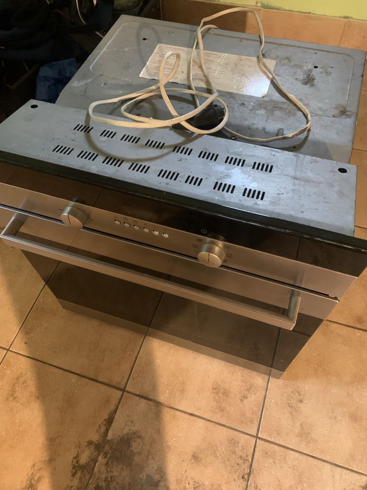Piekarnik do zabudowy KERNAU 3kV 230v Termoobieg