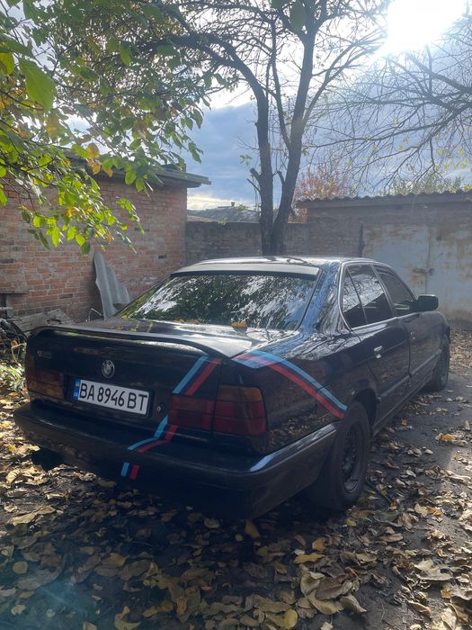 Продам BMW e34 525