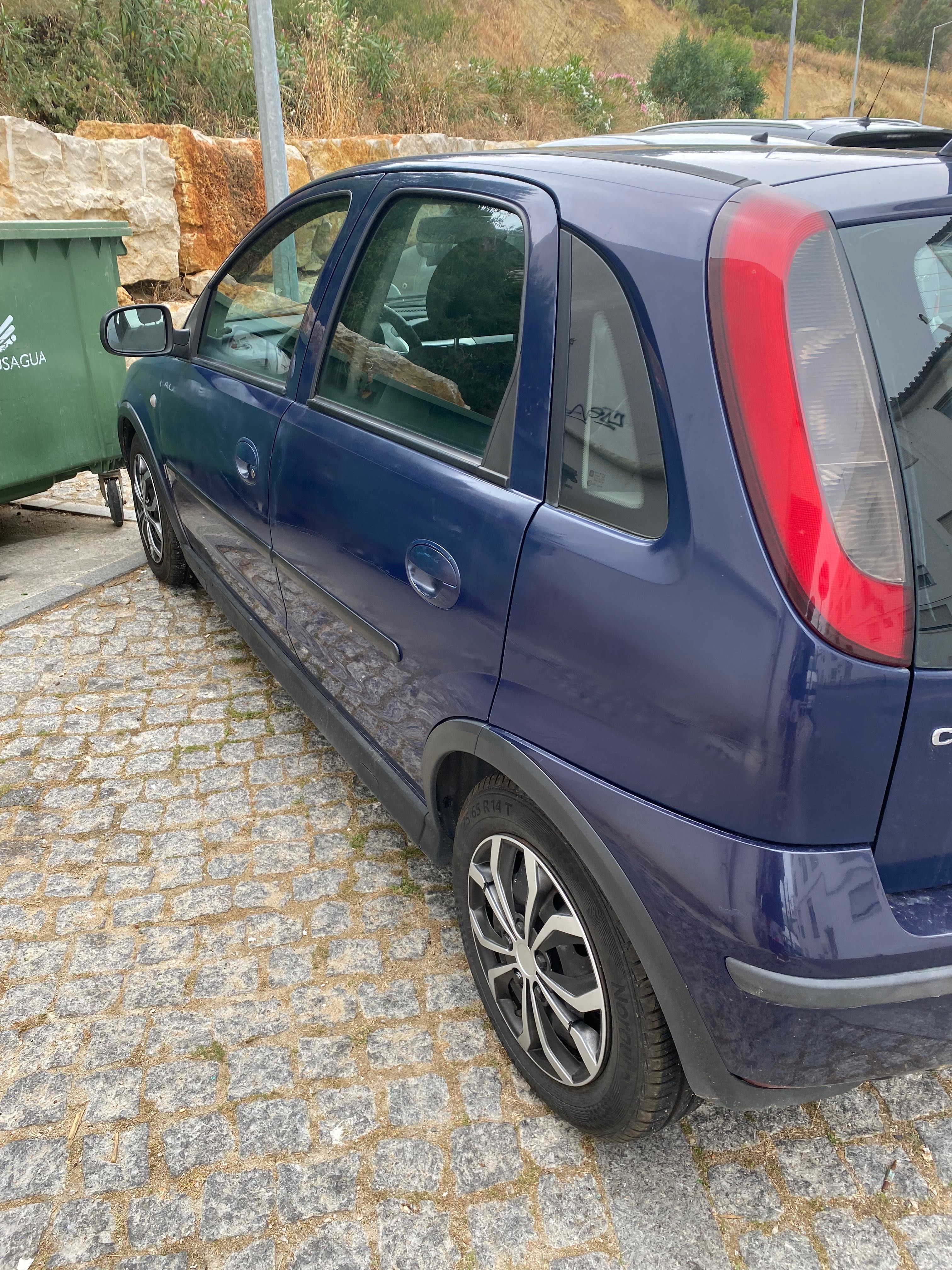 Opel corsa 1.3 CDTI gasóleo. Super econômico e prático.
