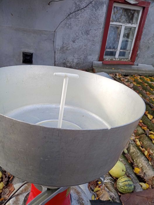 Сепаратор для молока два штуки мотор Січ 100/80