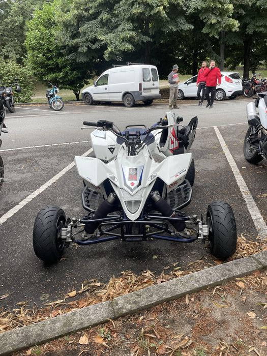 Moto 4 Ltr-450 optimo estado