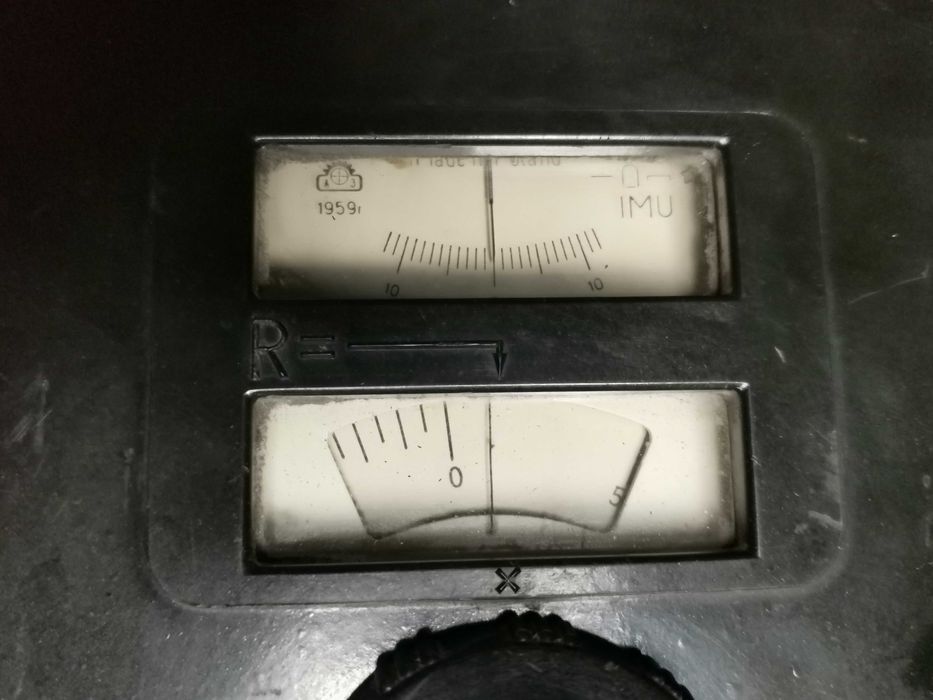 Induktorowy, bakelitowy miernik uziemień IMU