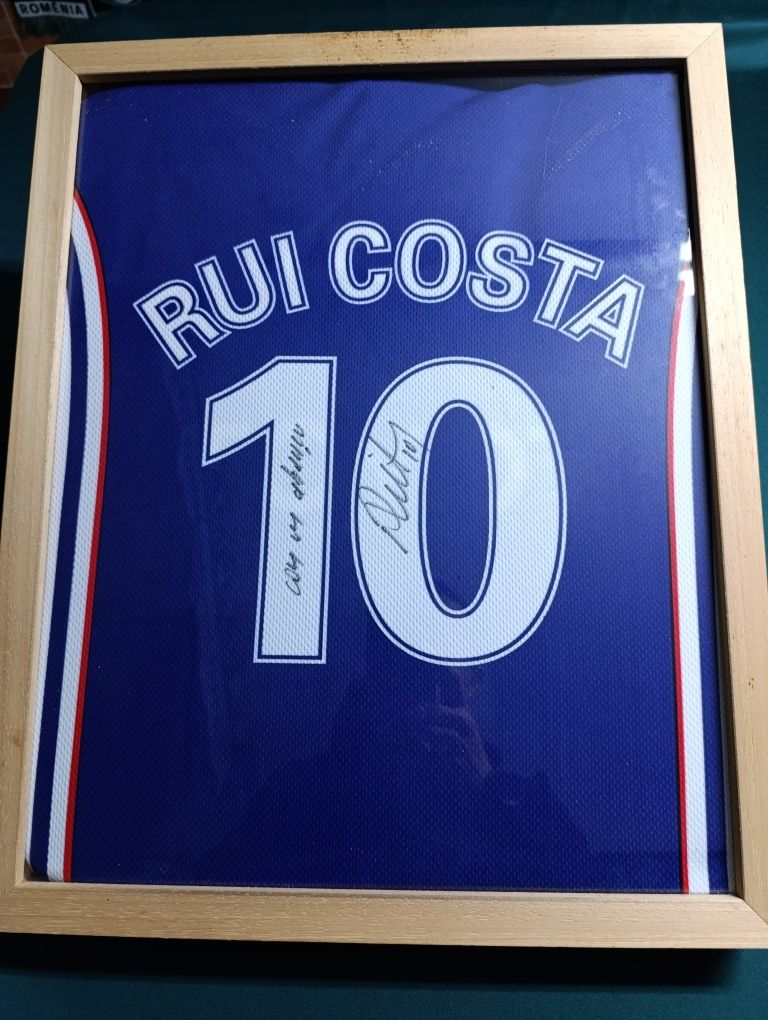 Camisolas autografadas Rui Costa Fiorentina/Milan e boné Nuno Gomes