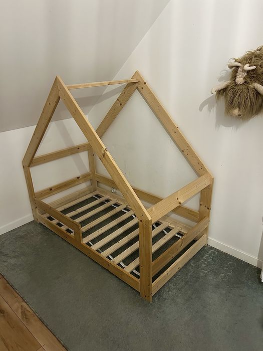 Łóżko dzieciece drewniane - domek 160x80